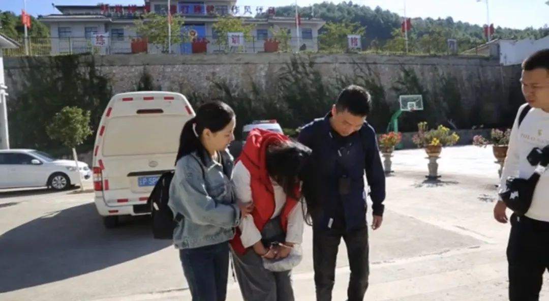 妙龄女子酒杯投毒杀害男友,潜逃27年后落网!