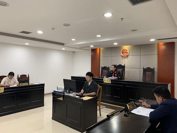 员工在医疗期内遭解雇,单位是否需要支付赔偿