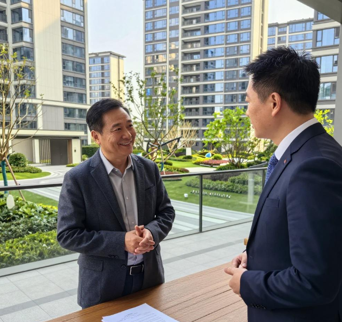 买房时和开发商约定露台专属使用，法院为何驳回诉求？